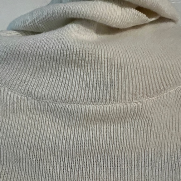 *donating soon* Aritzia Rebecca sweater - Picture 2 of 3